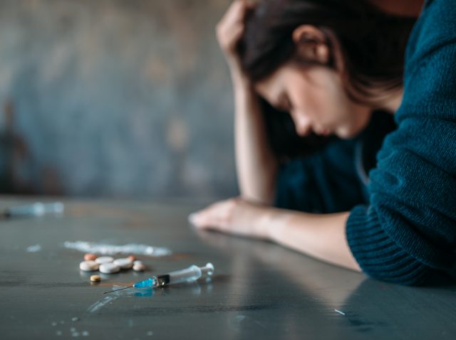 Consumo de sustancias en la adolescencia Consumo de sustancias en la adolescencia