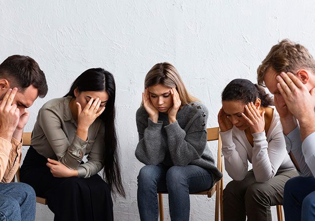 Ansiedad social y sesión de terapia de meditación